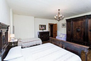 6 Schlafzimmer