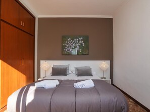 2 makuuhuonetta, Wi-Fi, vuodevaatteet