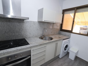 Microwave, oven, stovetop, coffee/tea maker