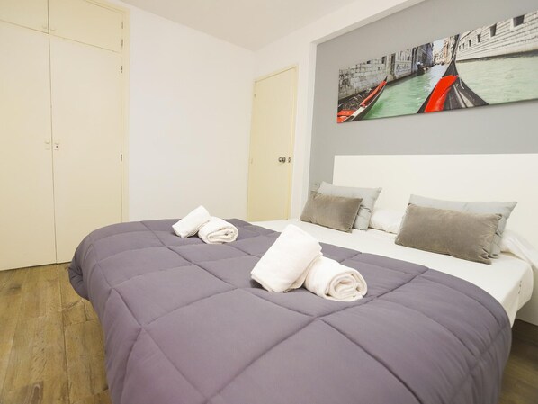 2 bedrooms, WiFi, bed sheets