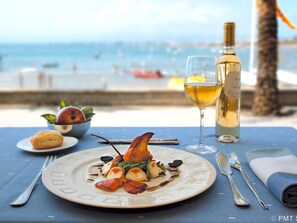 Outdoor dining - DIFFERENTFLATS RUBENS (Salou)