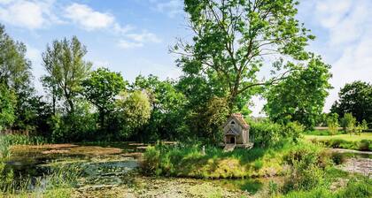 3 bedroom accommodation in Flaxton