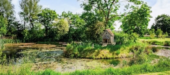 3 bedroom accommodation in Flaxton
