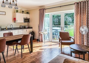 Interior - 3 bedroom accommodation in Flaxton (Flaxton)