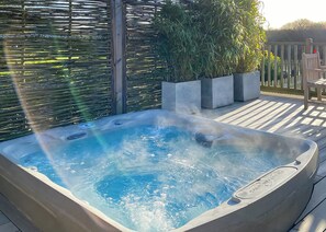 Bain à remous extérieur