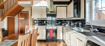Outstanding, spacious and contemporary two storey lodge.