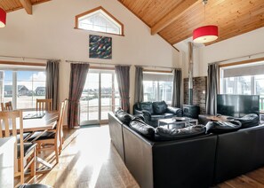 Fernseher, Kamin