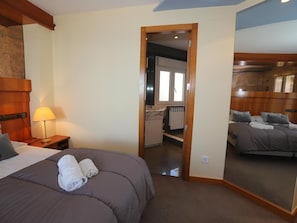 3 bedrooms, WiFi, bed sheets
