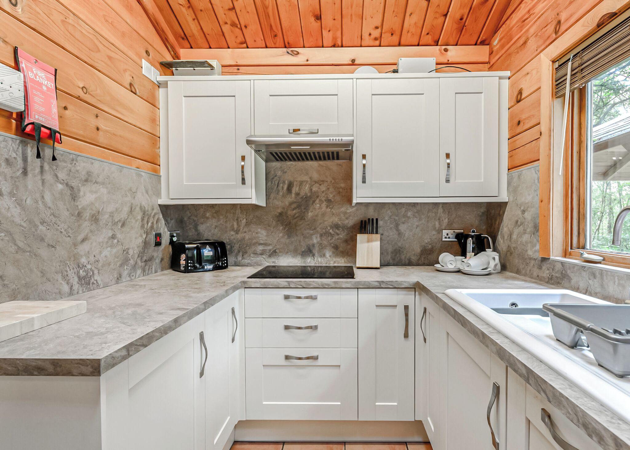 Fridge, oven, stovetop, toaster