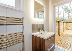 Interior - 2 bedroom accommodation in Haddon (Haddon)