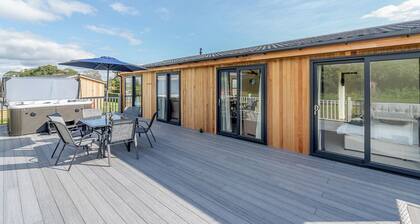 2 bedroom accommodation in Tetchill