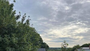 Property grounds - Country House set in Peaceful Village (Haverfordwest)