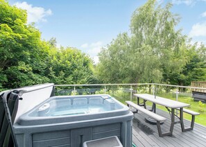 Outdoor dining - 1 bedroom accommodation in Newcastleton, (Newcastleton,)