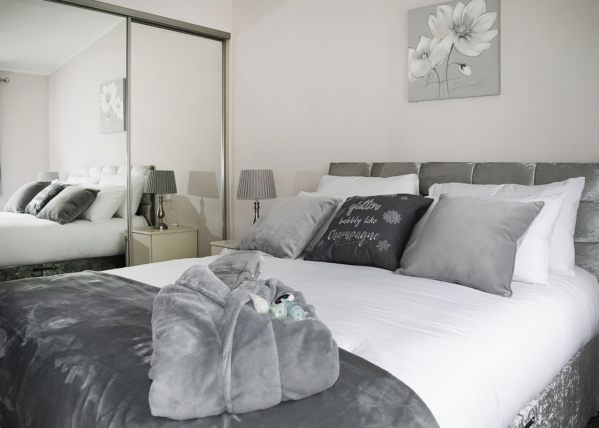 2 bedrooms, WiFi (free)