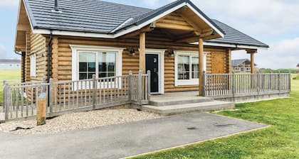 Outstanding, spacious and contemporary two storey lodge.