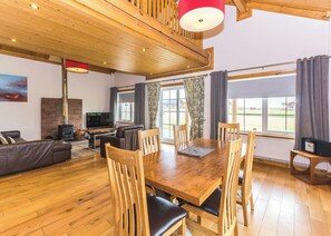 Dining - Outstanding, spacious and contemporary two storey lodge. (Hornsea)