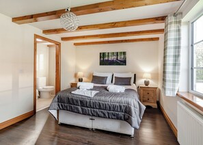 4 bedrooms, free WiFi