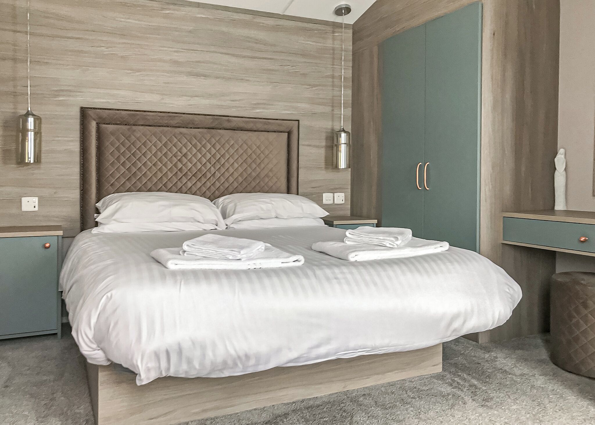 2 bedrooms