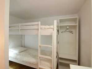 2 bedrooms, free WiFi