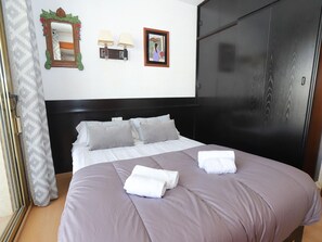 2 bedrooms, WiFi, bed sheets