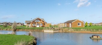 Outstanding, spacious and contemporary two storey lodge.