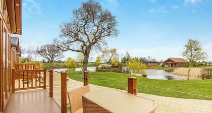 Luxury 1 bedroom lodge.