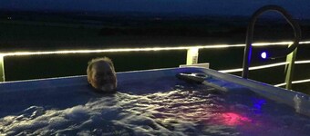 Green Yurt With Hot Tub - Sleeps 3, Parking & Pets