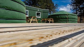 Cabin | Exterior
