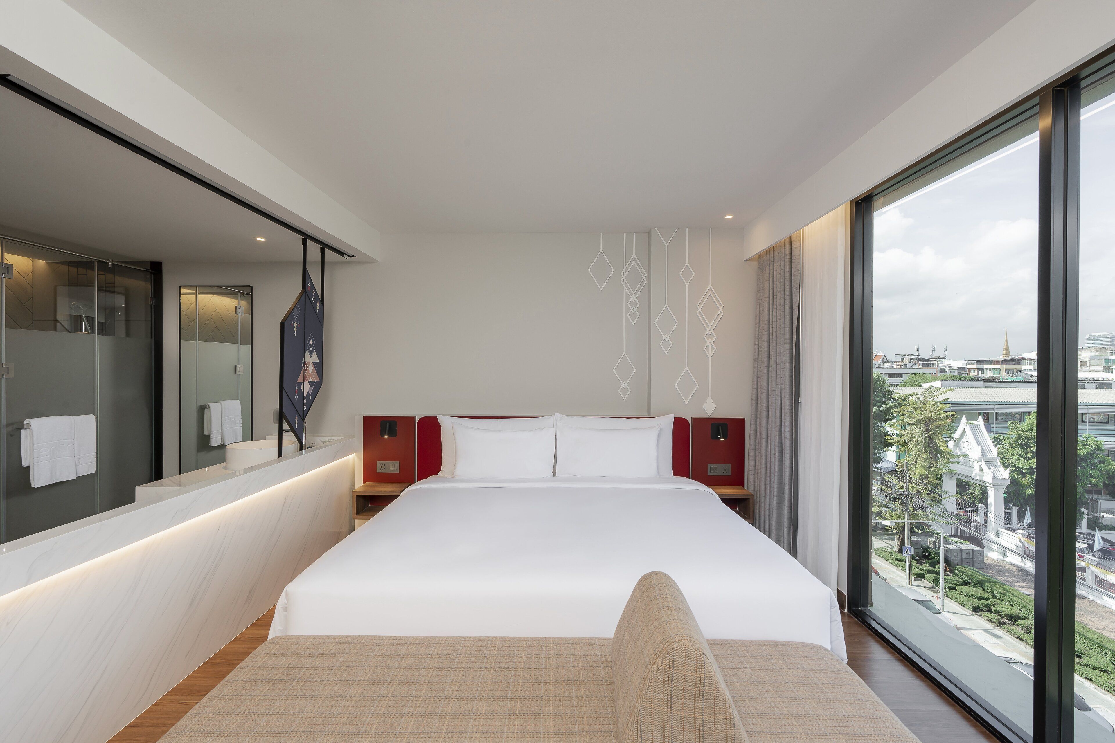 Premium Room, 1 King Bed (Premium) | Minibar, in-room safe, desk, laptop workspace