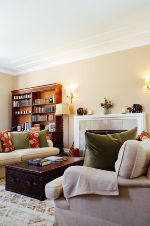 Casa de lujo, varias camas, vistas al jardín | Vistas desde la habitación