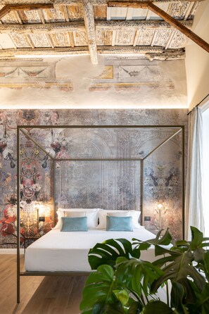 Premium bedding, down duvets, pillow-top beds, minibar - Vossia Luxury Rooms & Sicilian Living (Palermo)