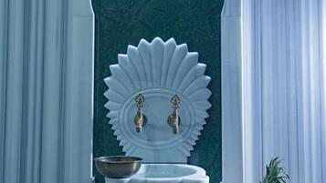 Sauna, steam room, Turkish bath, 1 treatment room, massages