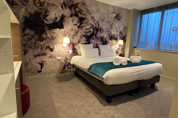 Deluxe Double or Twin Room | Premium bedding, down comforters, memory foam beds, free minibar items