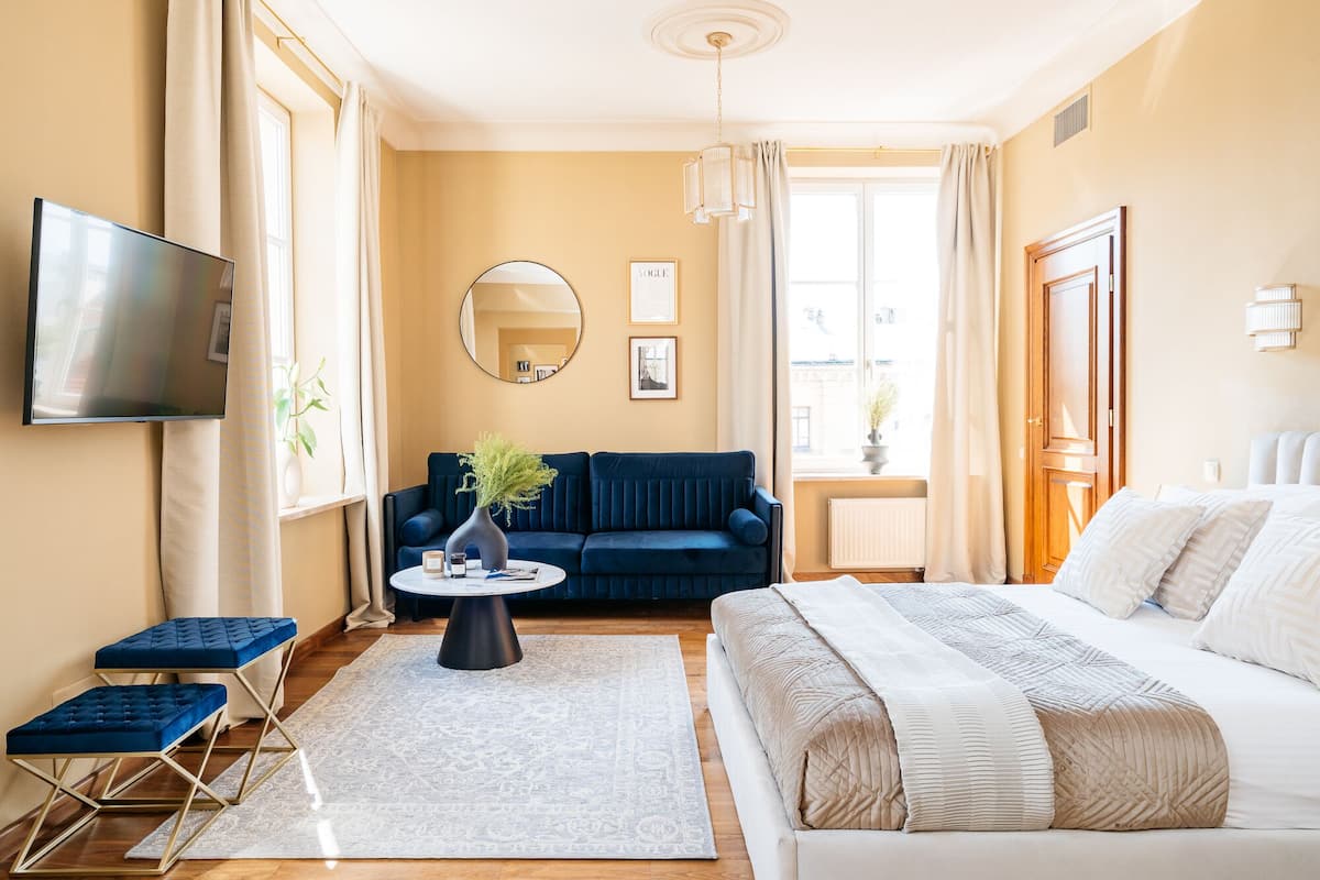 1 habitación, decoración personalizada y muebles diferentes