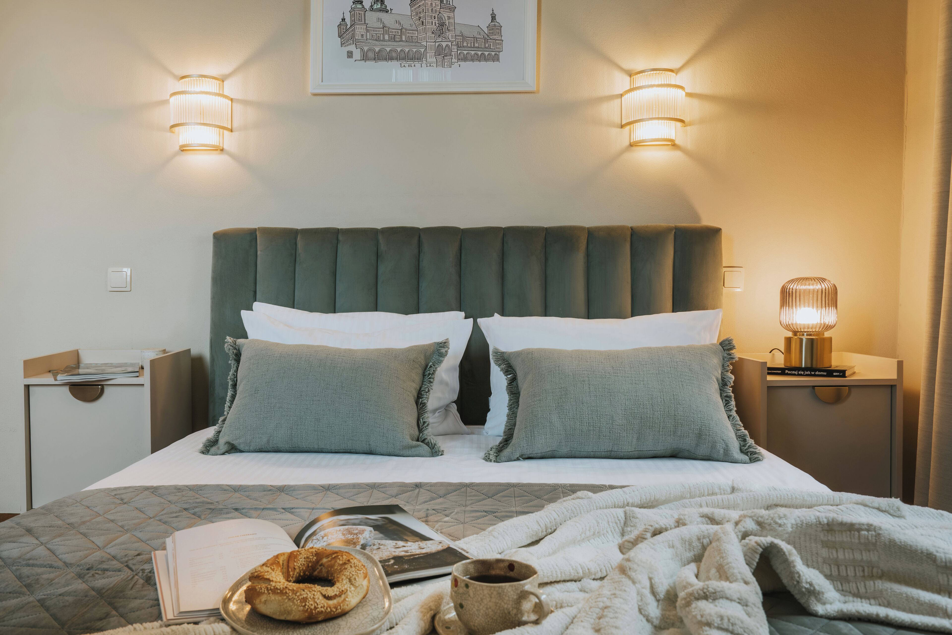 Deluxe Apartment | Individually decorated, individually furnished, blackout drapes