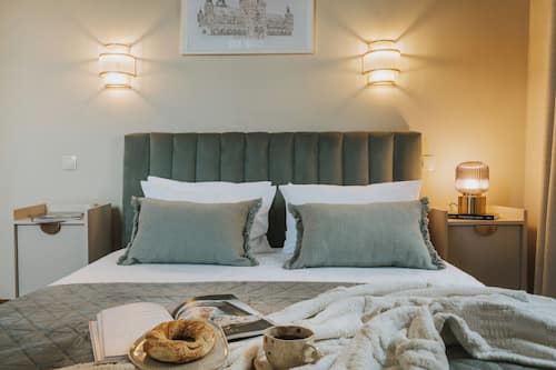 Deluxe Apartment | Premium bedding, individually decorated, individually furnished