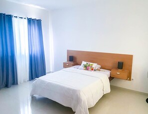 3 bedrooms, iron/ironing board, free WiFi