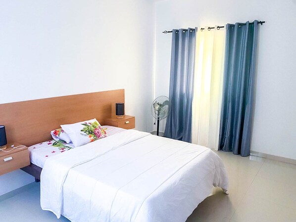 3 chambres, fer et planche à repasser, Wi-Fi gratuit