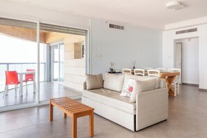 Imagen sin descripción, 5 de 32, botón