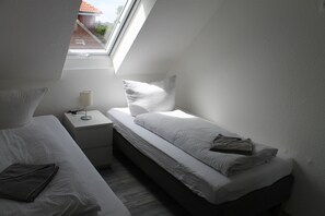 Apartemen Standar | 2 kamar tidur dan seprai linen