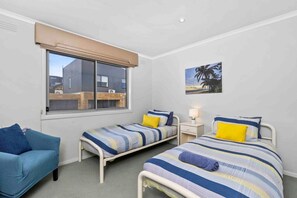 3 bedrooms, iron/ironing board, free WiFi, bed sheets