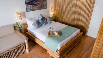 Superior Quadruple Room | Desk, laptop workspace, free WiFi, bed sheets