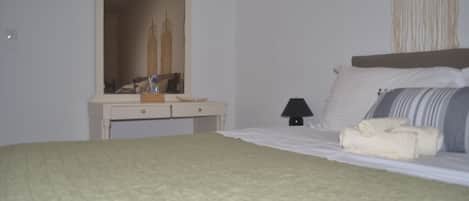 2 soveværelser, skrivebord, strygejern/strygebræt, gratis Wi-Fi