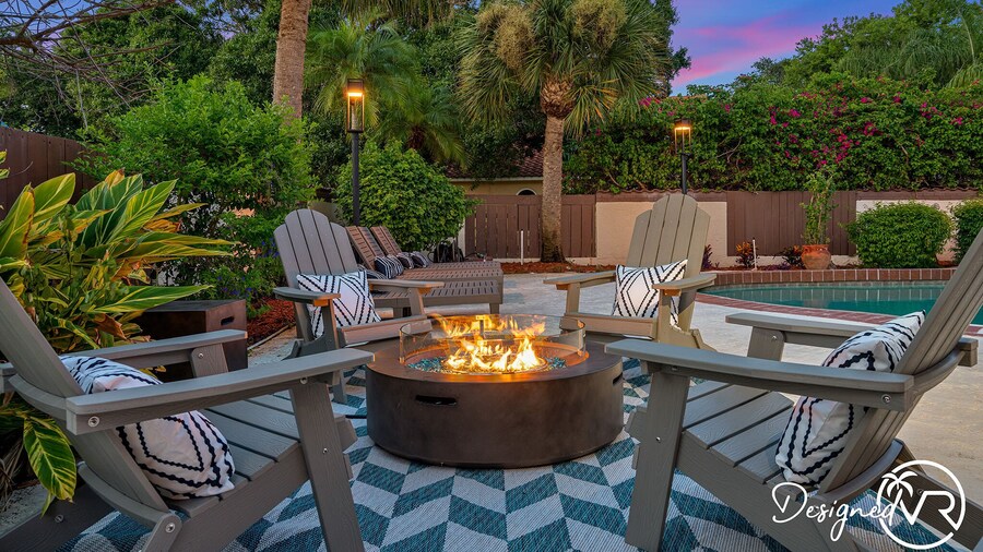 8 BR Heated Pool & Soccer Field