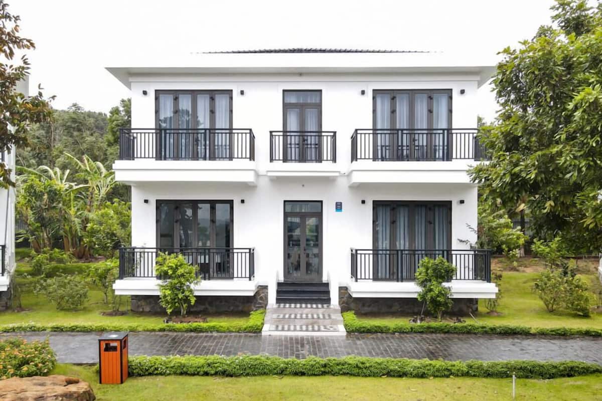 Bungalow Keluarga, Beberapa Tempat Tidur, pemandangan kebun | Minibar, meja kerja, Wi-Fi gratis, dan seprai linen
