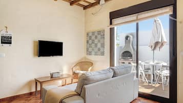 Televisión, chimenea