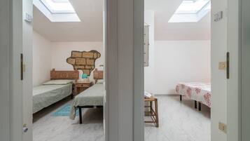 2 chambres, fer et planche à repasser, Wi-Fi gratuit, draps fournis