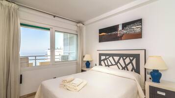 2 dormitoris, planxa i posts de planxar, wifi gratuïta i roba de llit