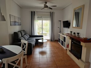 TV, fireplace - Villa 'Capricho' with Mountain View, Pool and Wi-Fi (Mazarrón)