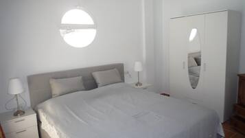 3 bedrooms, free WiFi, bed sheets